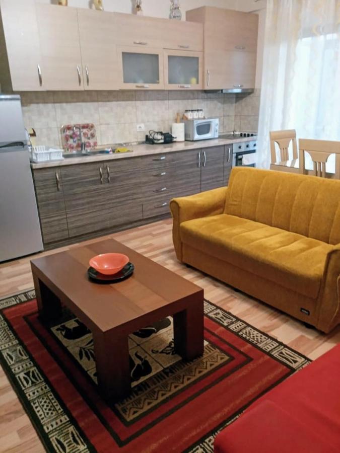 Silver Apartament Korce Exterior foto